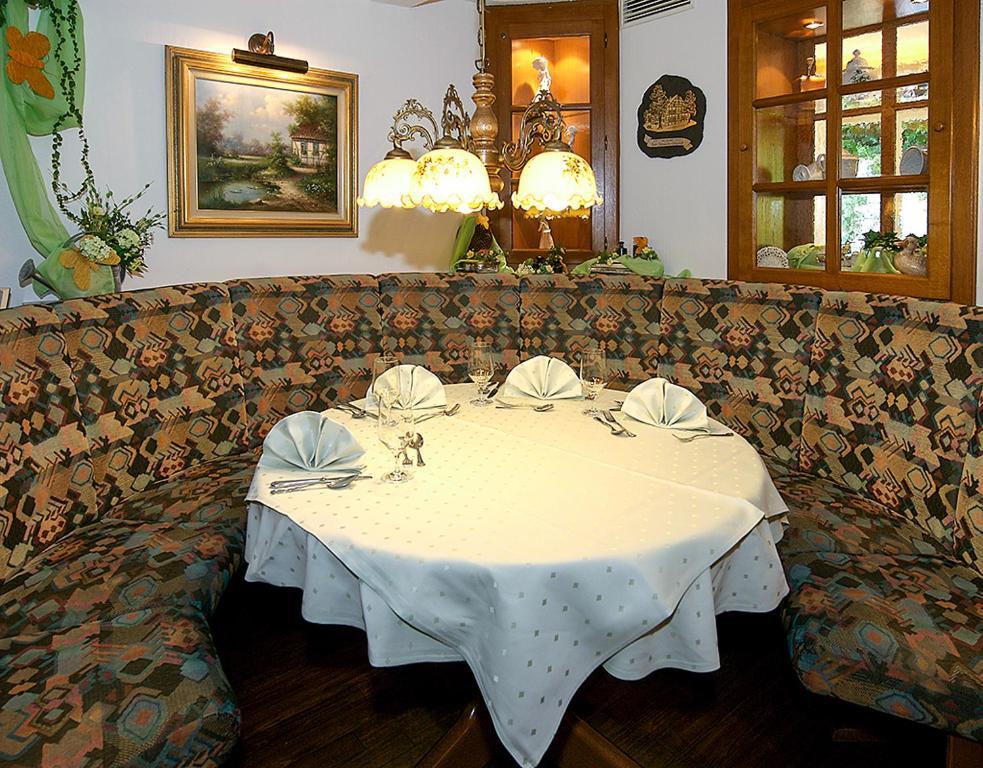 Hotel-Restaurant Schmachtenbergshof Essen Bagian luar foto